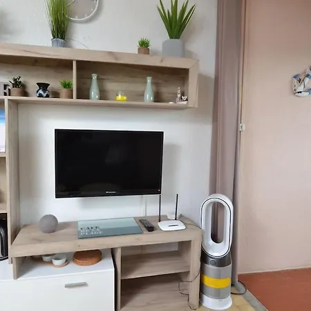 Plongez Dans Le Lagon Bleu *